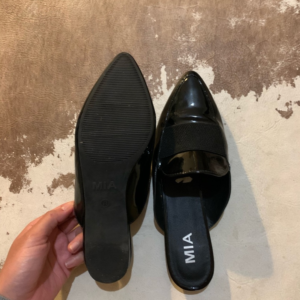 MIA mules 🖤 - Picture 4 of 4